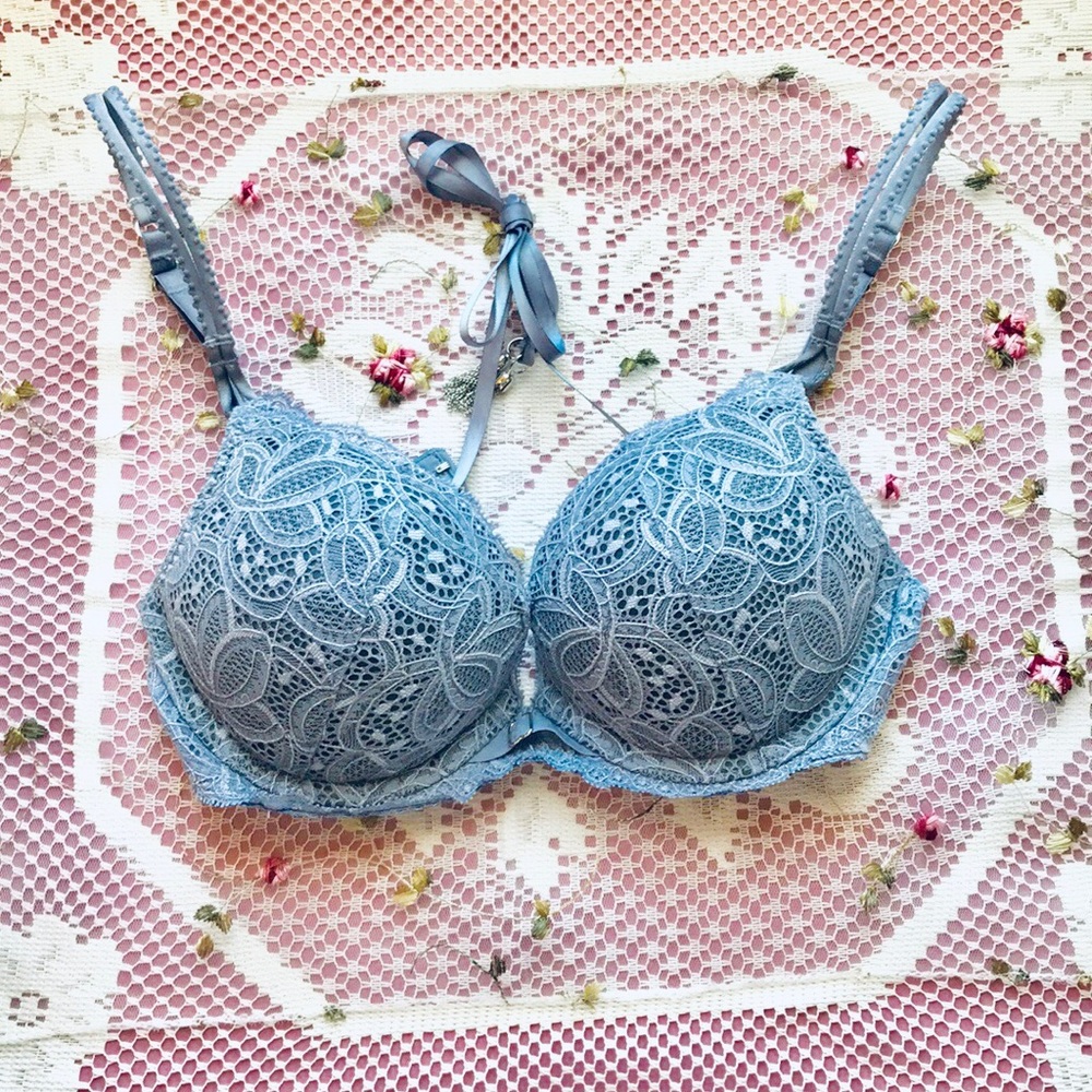 Stunning Blue Bombshell Bra 32B